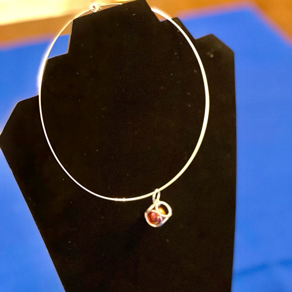 New Handmade sterling silver Choker Necklace w/round stone that changes color